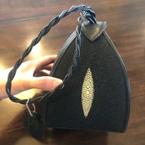 Mint condition Ray Immortal Stingray Leather Purse